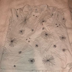 Black and white Levi’s loose fitted shirt